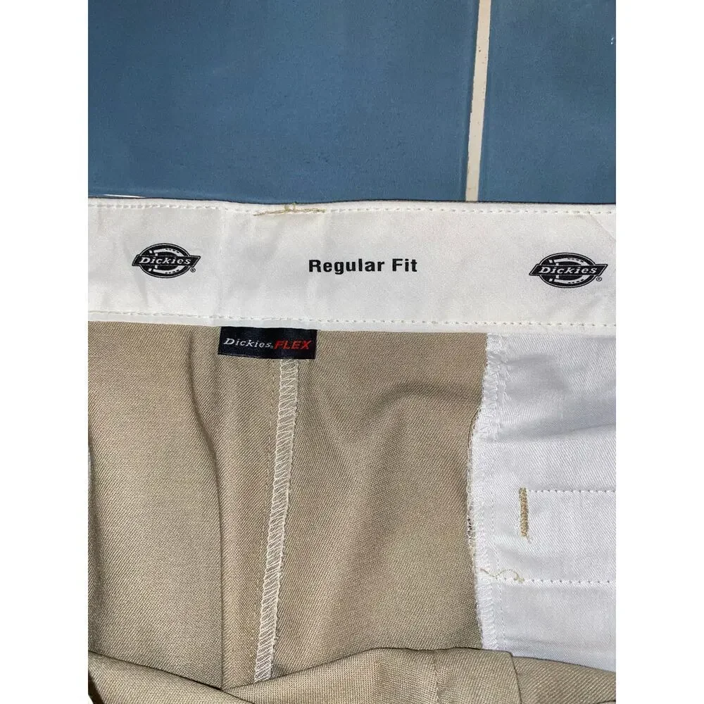 Tan cargo shorts Dickies 5 pockets Size 44 mens